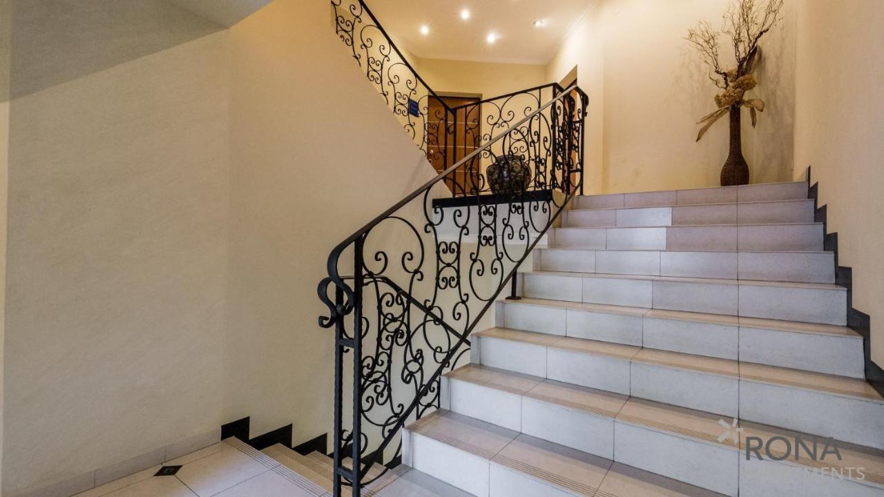 Rona Luxury Apartment Alba Icici Exterior photo