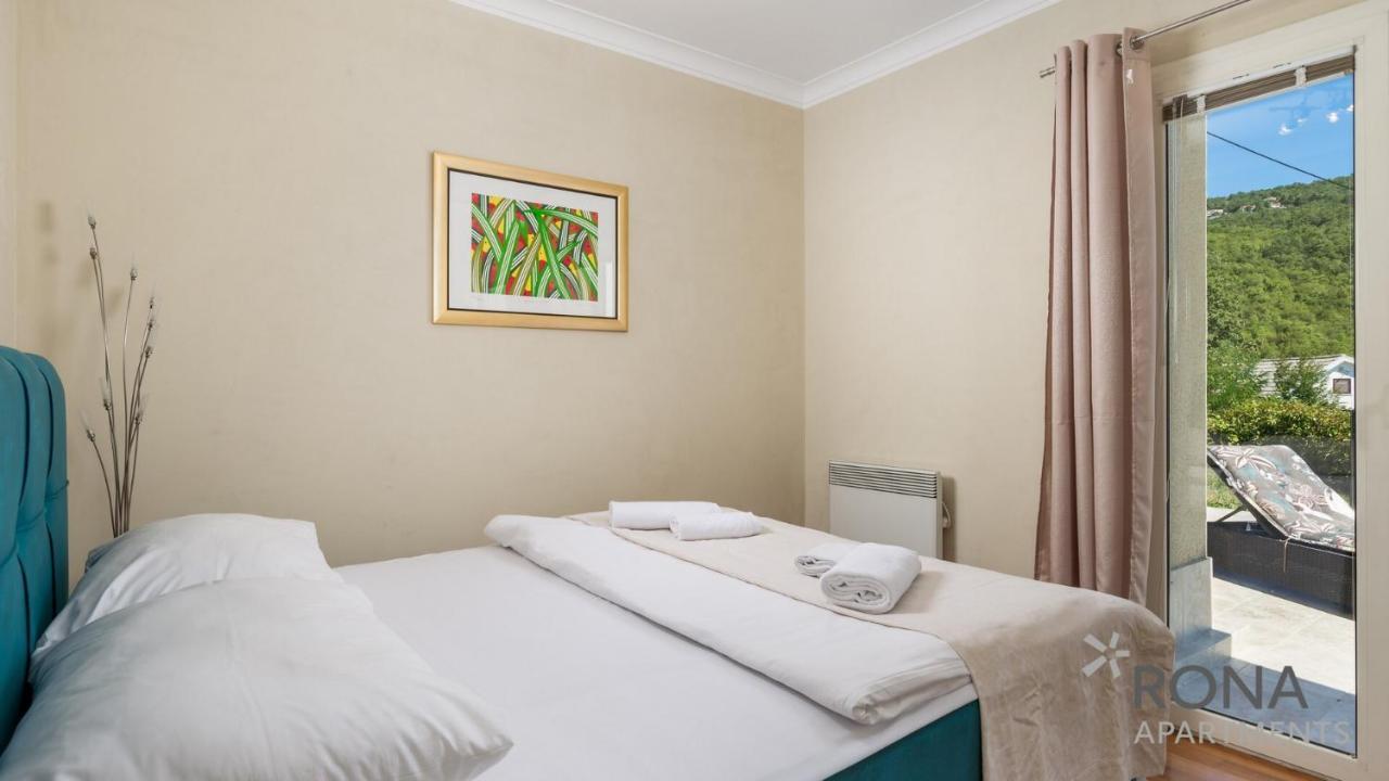 Rona Luxury Apartment Alba Icici Exterior photo